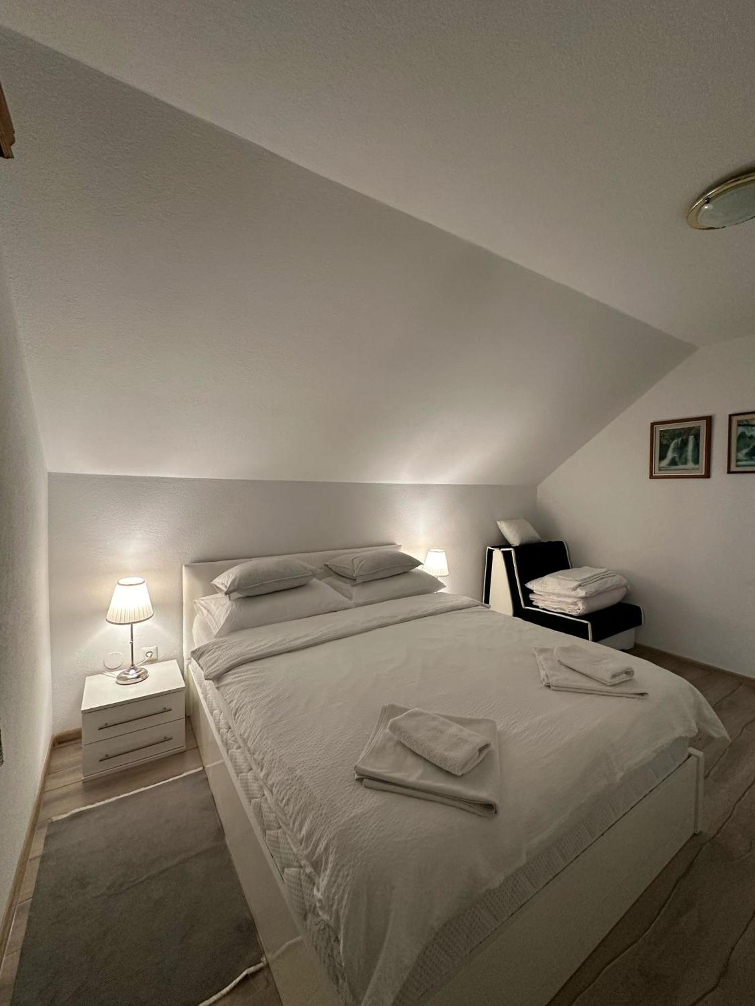 Apartment Rosandic Smoljanac Buitenkant foto