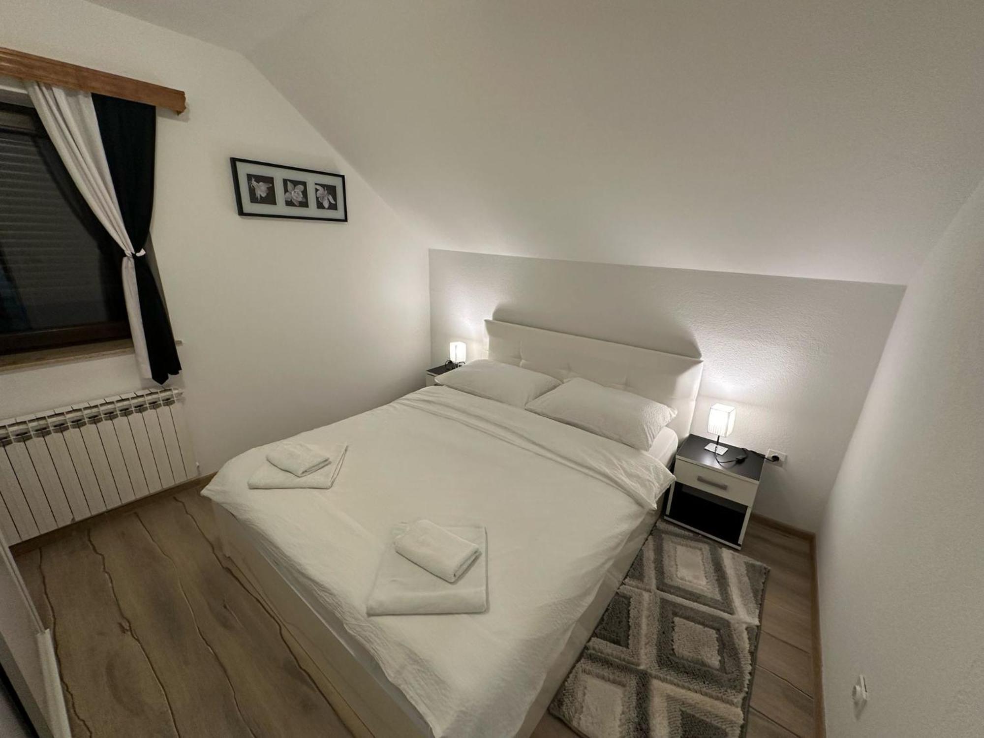 Apartment Rosandic Smoljanac Buitenkant foto