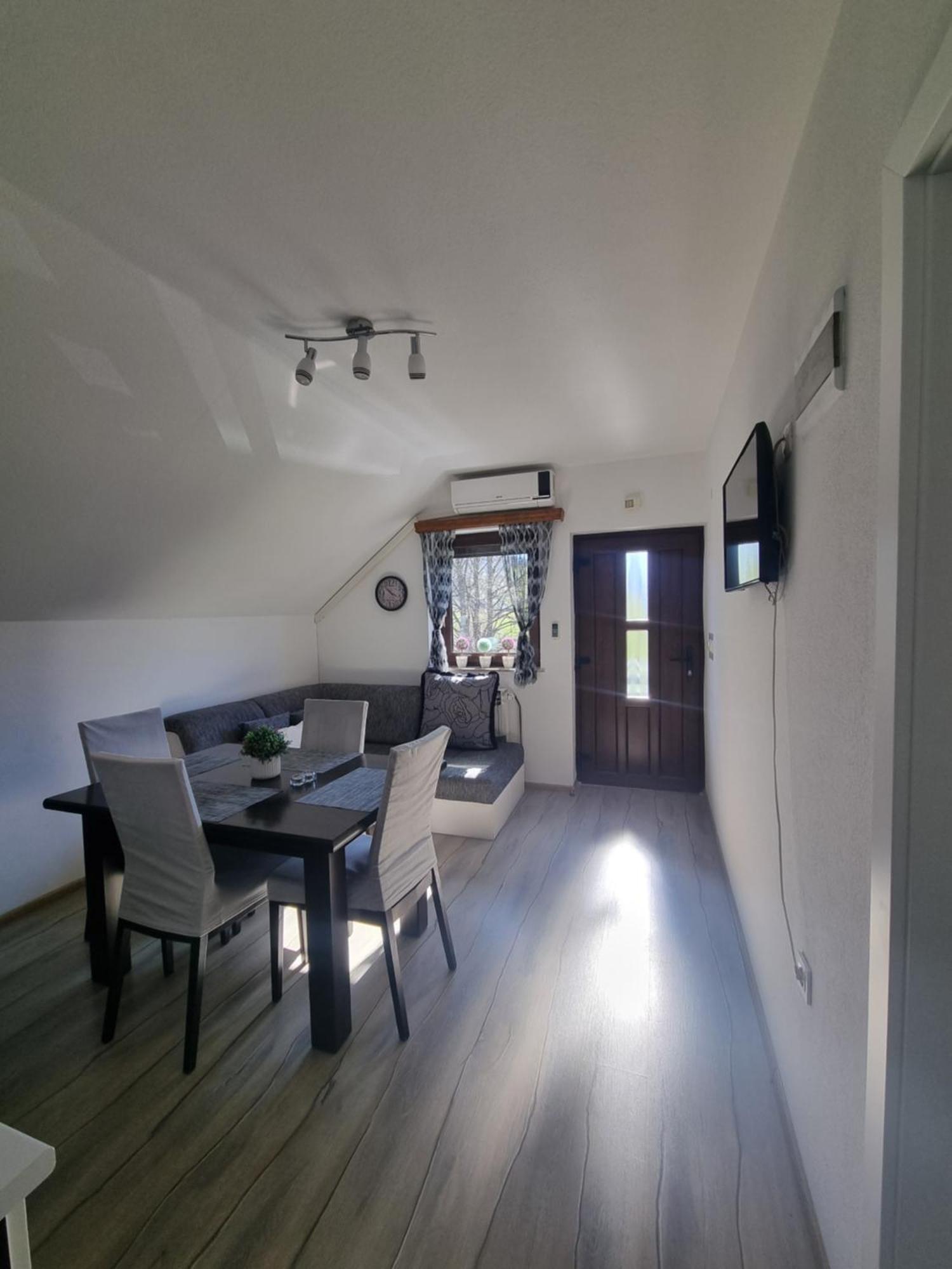 Apartment Rosandic Smoljanac Buitenkant foto