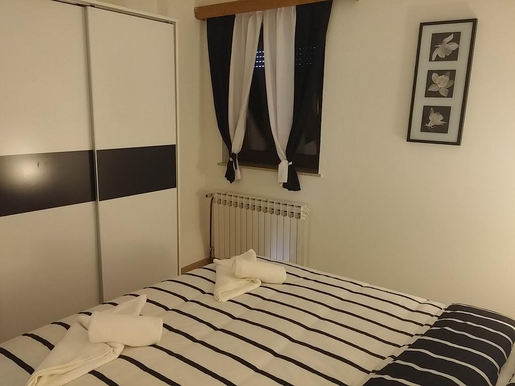 Apartment Rosandic Smoljanac Buitenkant foto