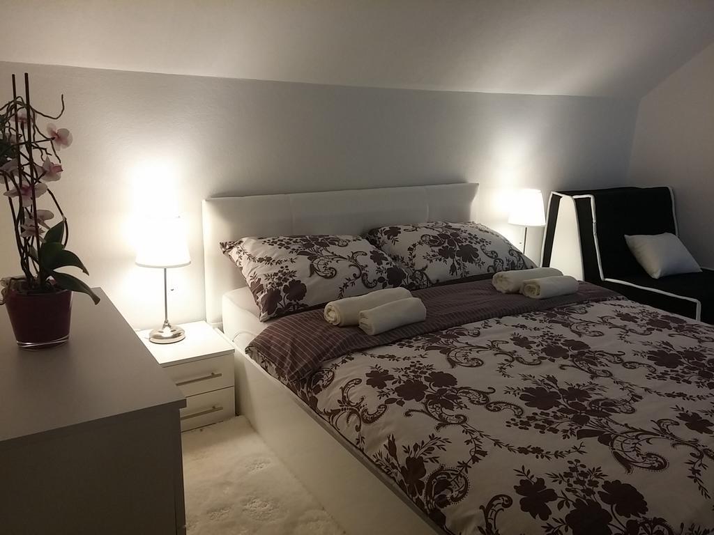 Apartment Rosandic Smoljanac Buitenkant foto